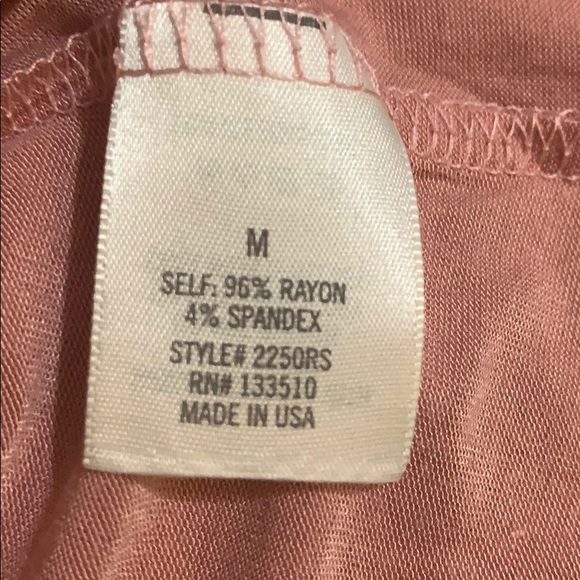 FRANCESCA’S mauve pink cold shoulder tee. NWT - Picture 8 of 8